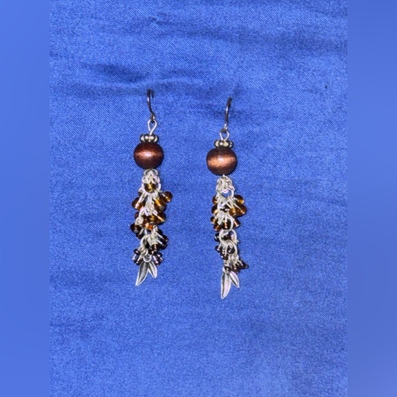 “Falling Acorns” Seasonal Earrings - Picture 3 of 3